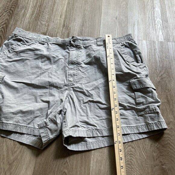 LL Bean Cargo Shorts Mens Size 44 Tropic Weight Comfort Waist Gray - Picture 2 of 7